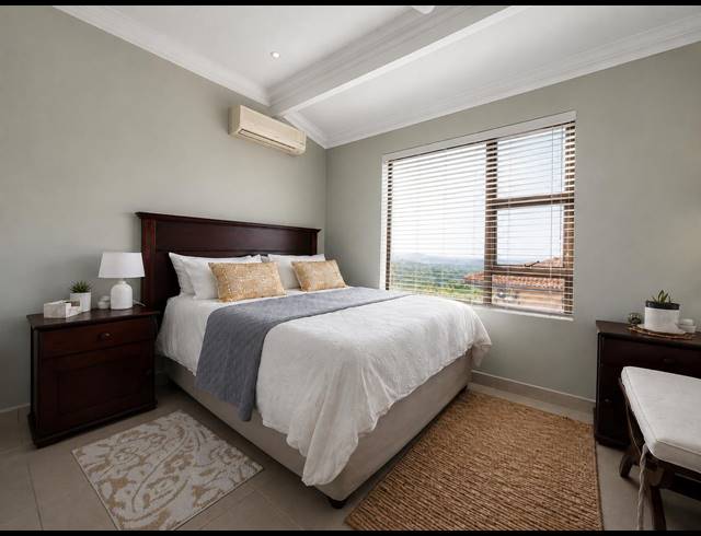 4 BEDROOM APARTMENT TO LET IN BALLITO CENTRAL
